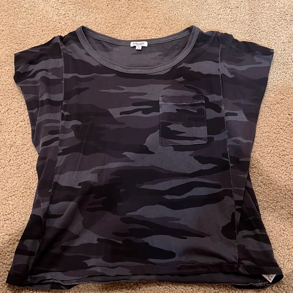 black camo splendid tshirt! size medium